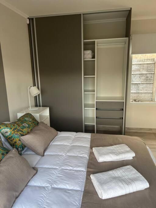 Casa Del Alto, Impecable, 3 Dormitorios, 2 Banos Esquel
