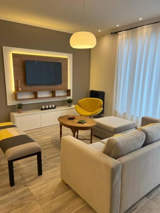 Casa Del Alto, Impecable, 3 Dormitorios, 2 Banos