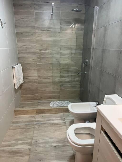 Casa Del Alto, Impecable, 3 Dormitorios, 2 Banos Villa *