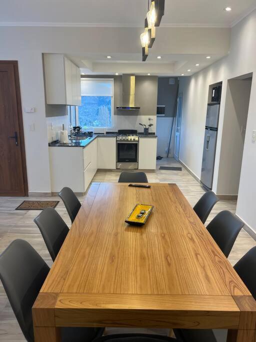 Casa Del Alto, Impecable, 3 Dormitorios, 2 Banos Villa Esquel